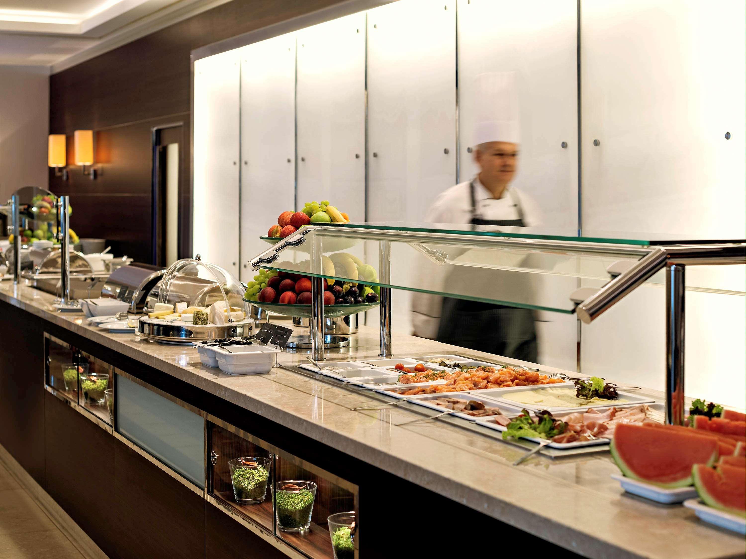 Occidental Dresden Newa Hotel Ngoại thất bức ảnh