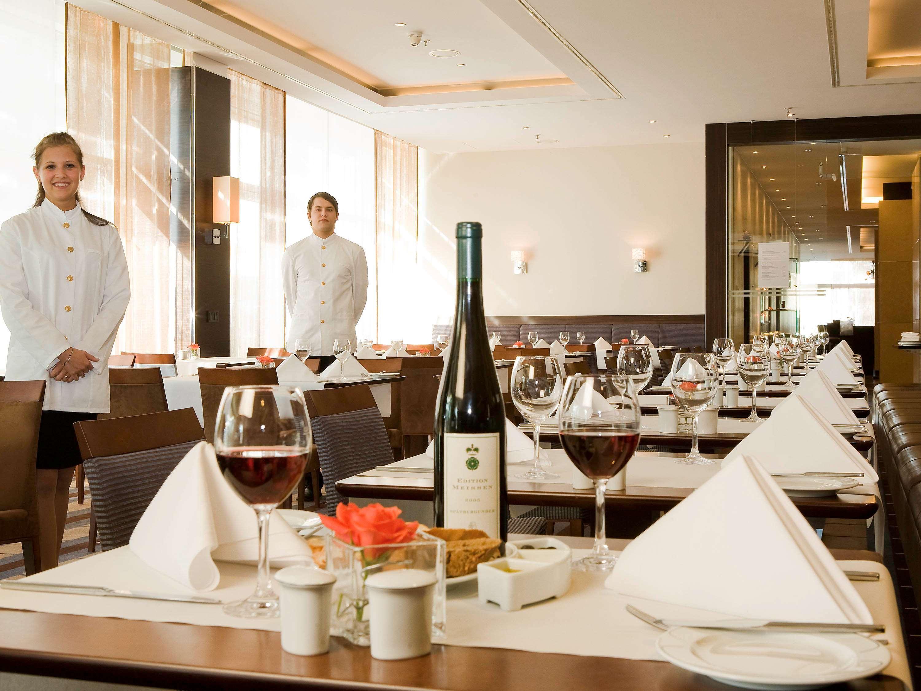 Occidental Dresden Newa Hotel Ngoại thất bức ảnh