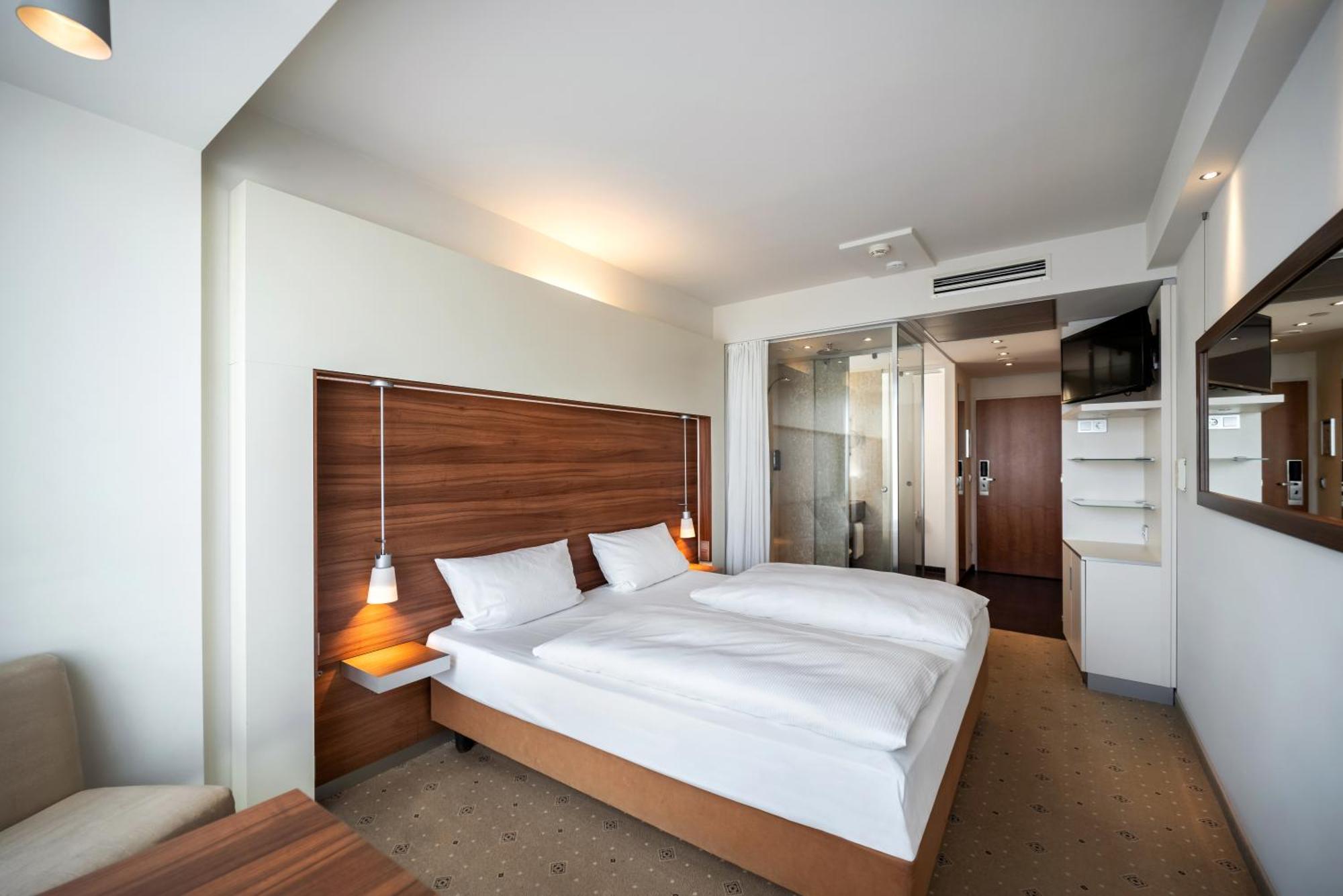 Occidental Dresden Newa Hotel Ngoại thất bức ảnh