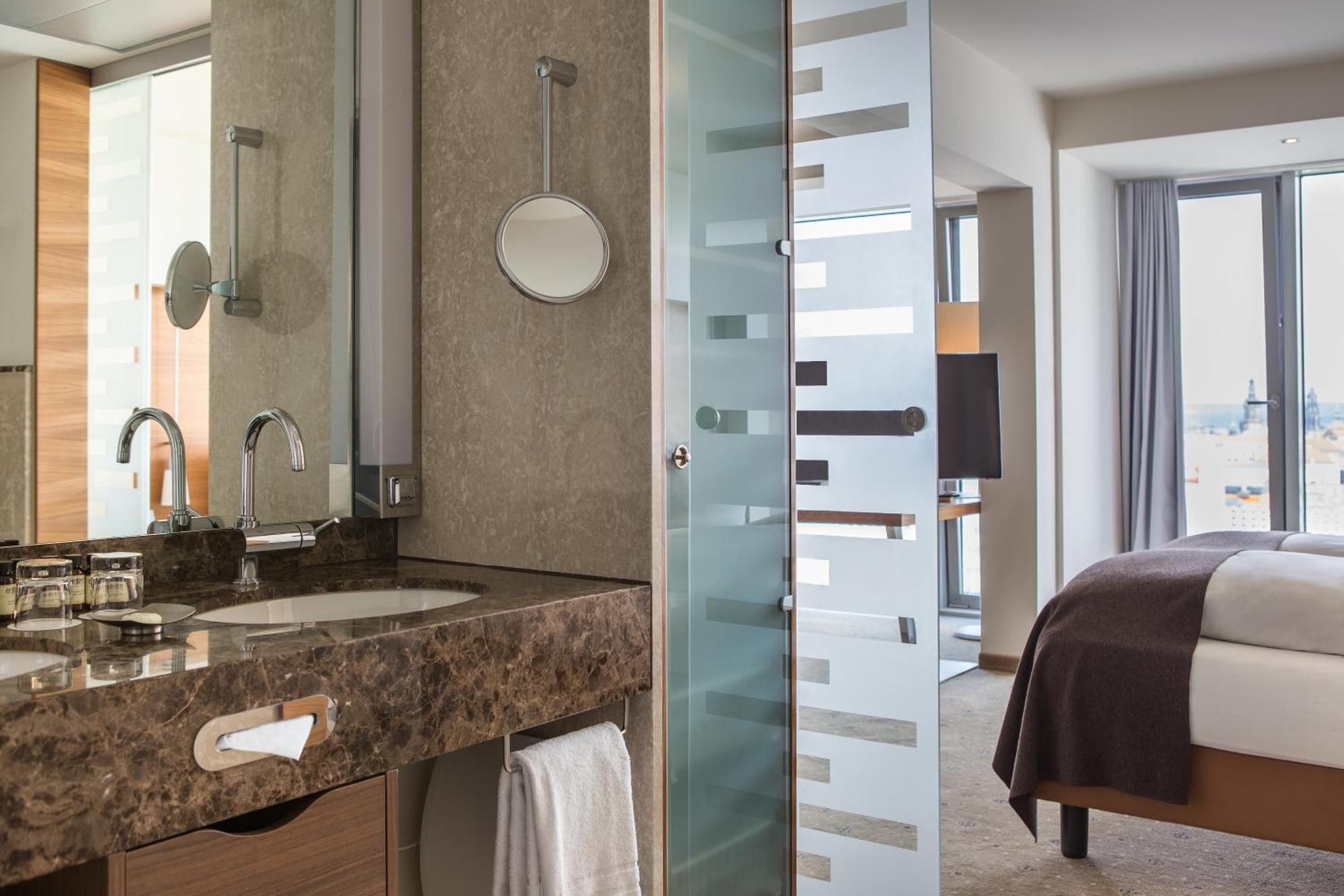 Occidental Dresden Newa Hotel Ngoại thất bức ảnh